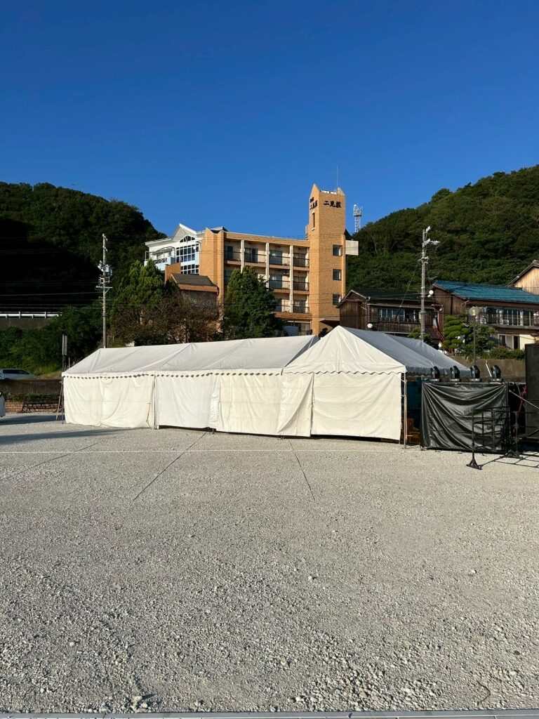 テント設営
